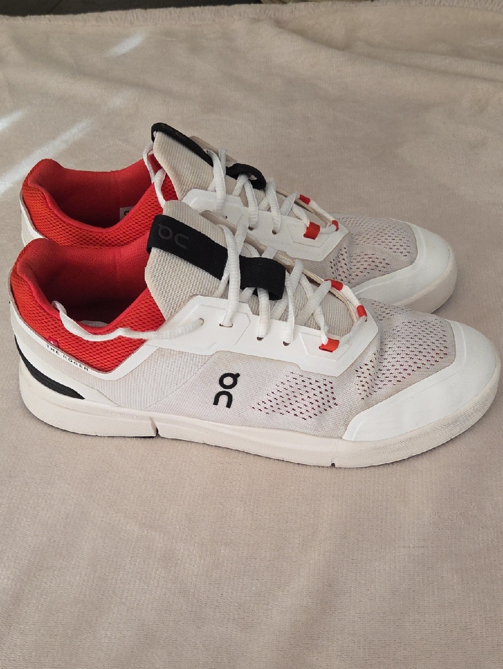 Men's On Running The Roger Spin, Size 10.5, White, Red & Black